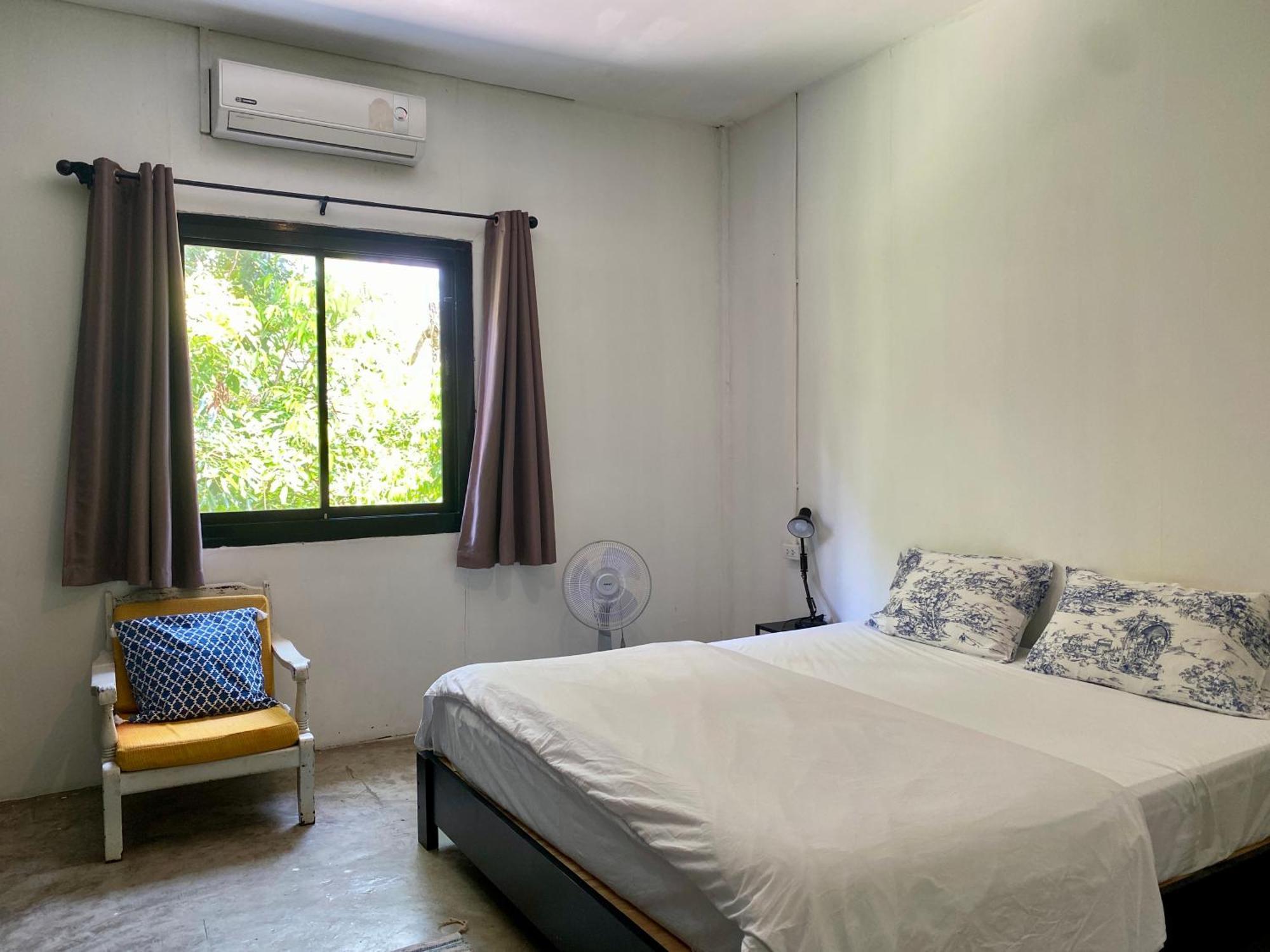 Nokhook House Hostel Trang Exterior foto